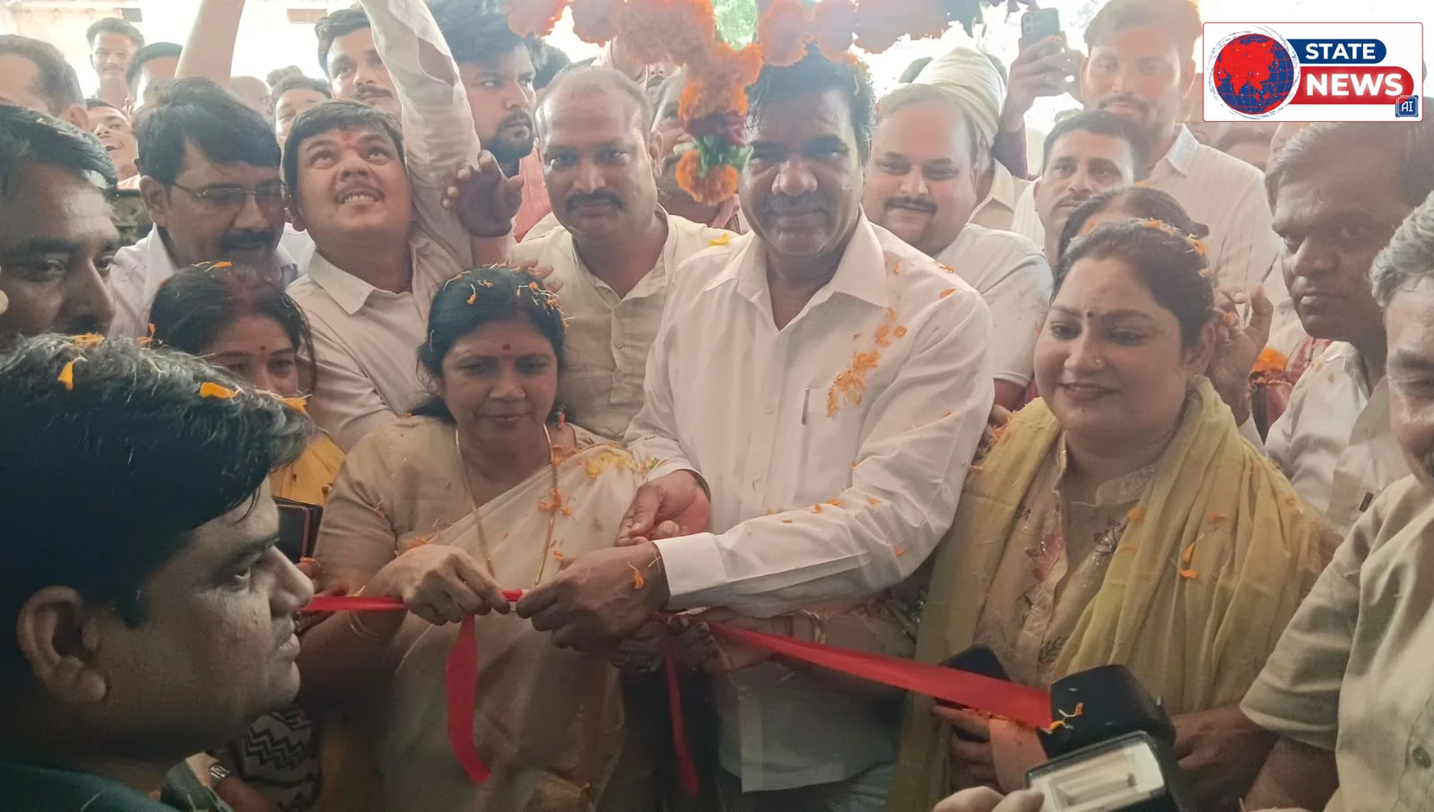 लिधौरा विधायक हरिशंकर खटीक एवं सरोज राजपूत ने लिधौरा सामुदायिक स्वास्थ्य केंद्र का भव्य लोकार्पण व उद्घाटन किया, 30 बिस्तरीय हुआ अस्पताल।*