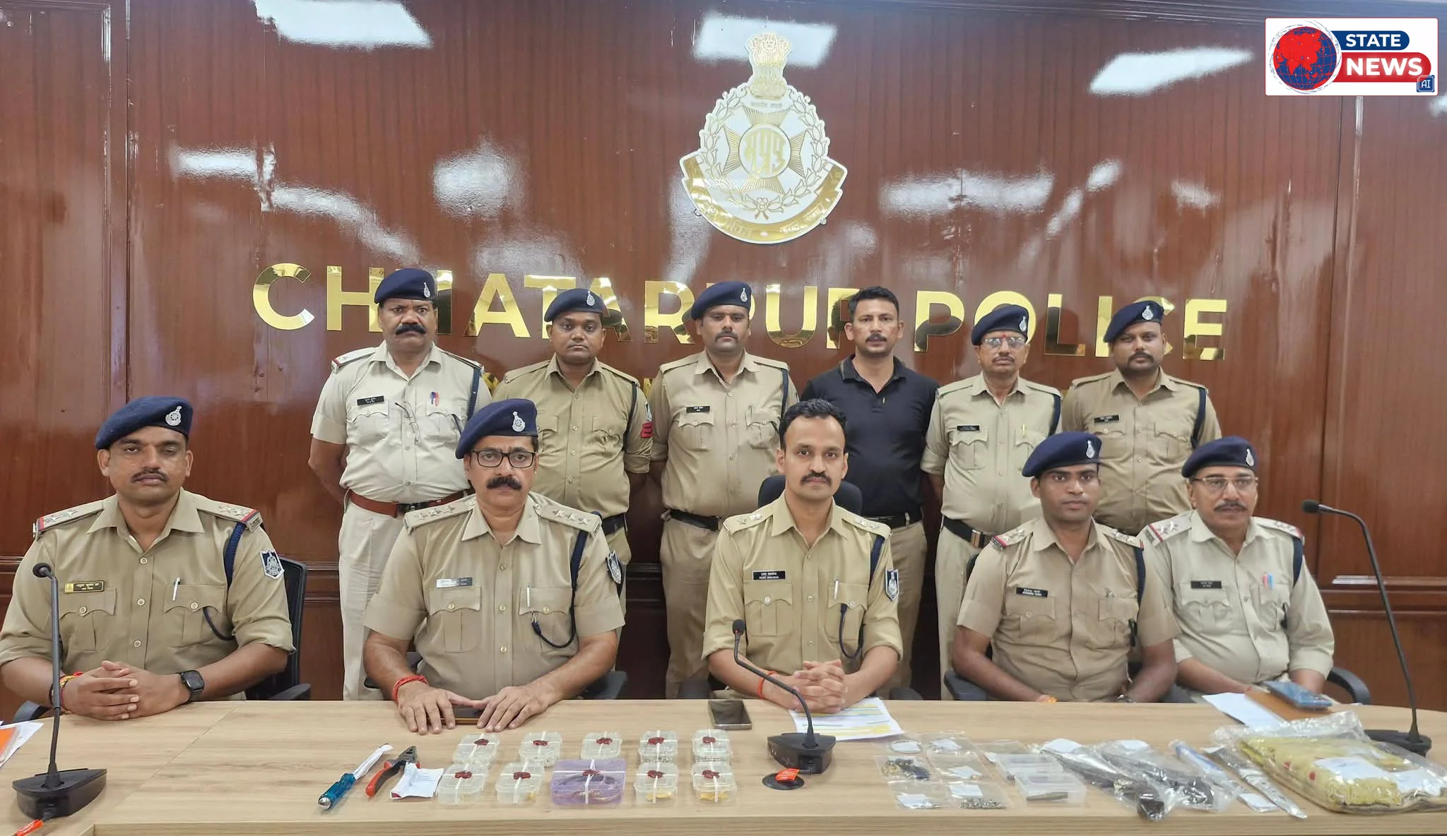 थाना सिविल लाइन पुलिस ने मरघट पहाड़िया में रात्रि के समय घर में घुसकर लूट की घटना को अंजाम देने वाले 3 आरोपियों को किया गिरफ्तार  