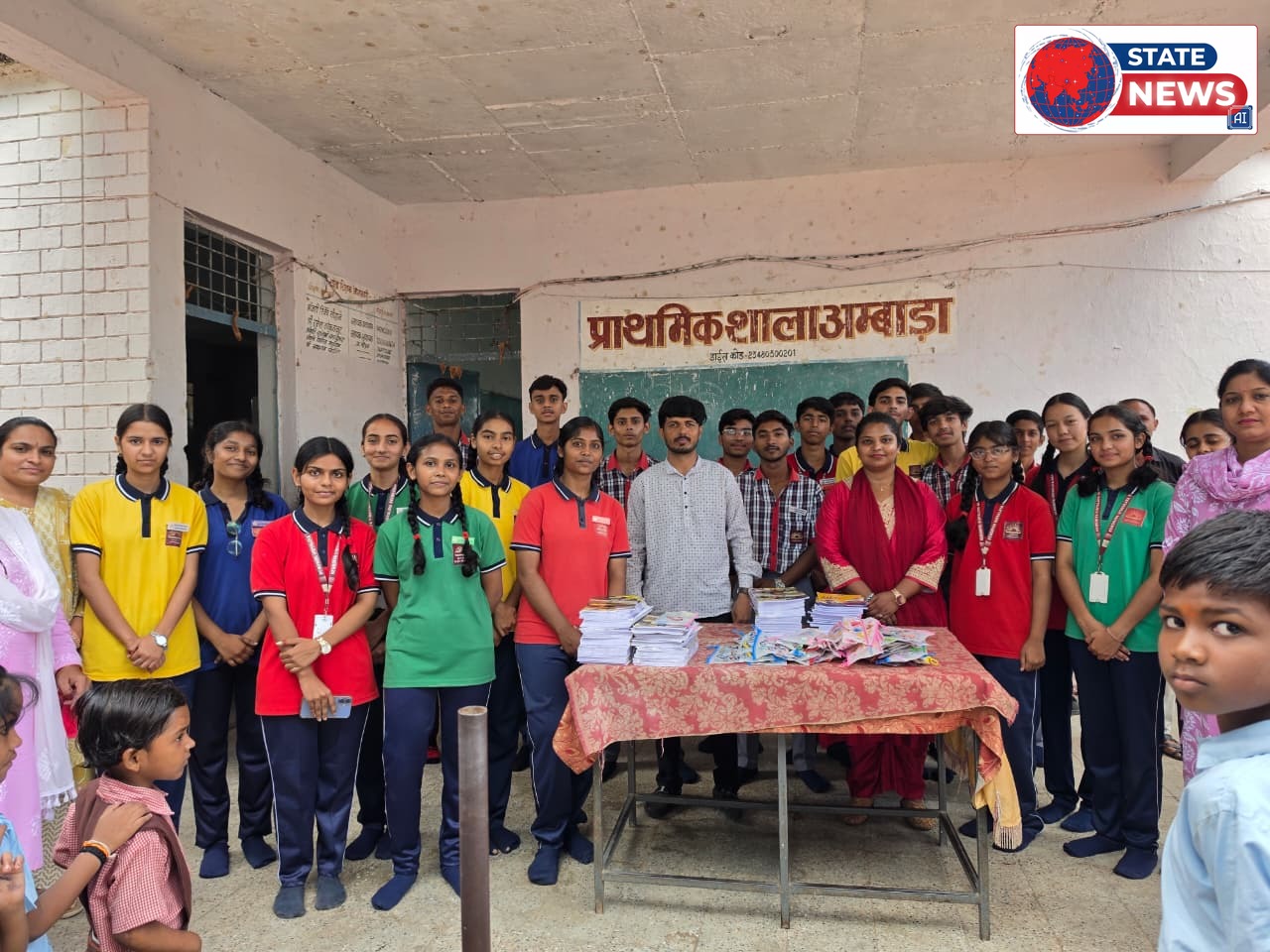 सामुदायिक कार्यक्रम के अंतर्गत प्राथमिक विद्यालय अंबाड़ा का भ्रमण में केन्द्रीय विद्यालय नेपानगर के विद्यार्थियों ने ग्रामीण बच्चों के साथ स