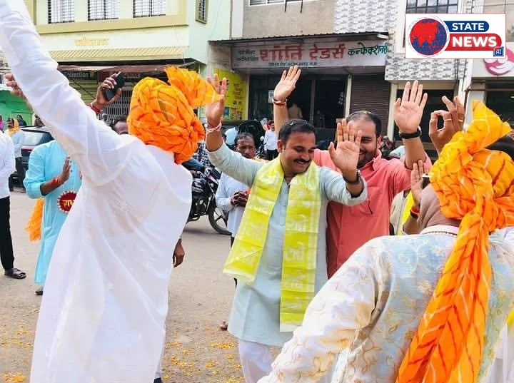 अशोकनगर में धूमधाम से निकली श्री राधा रानी शोभायात्रा, मुंगावली विधायक पुत्र अर्जुन यादव हुए शामिल