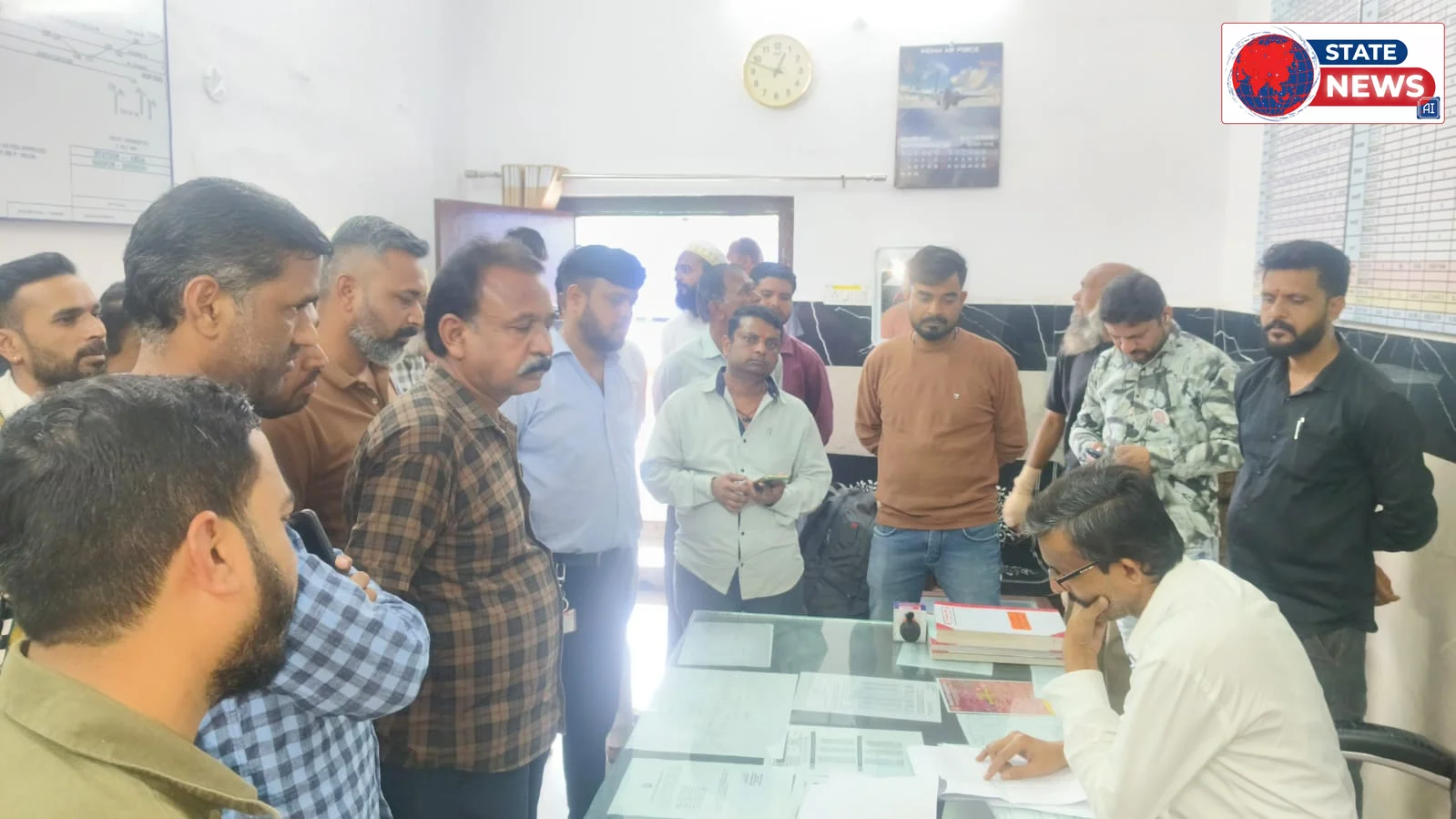 *आरपीएफ पर व्यापारी को झूठे टिकट दलाली प्रकरण में फंसाने का आरोप*