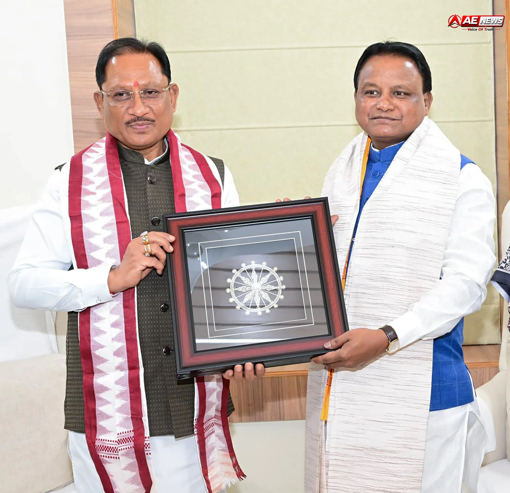 ओडिशा दौरे पर छत्तीसगढ़ के CM विष्णुदेव साय: CM मोहन चरण माझी से की शिष्टाचार भेंट, अंतर-राज्यीय विकास पर मंथन