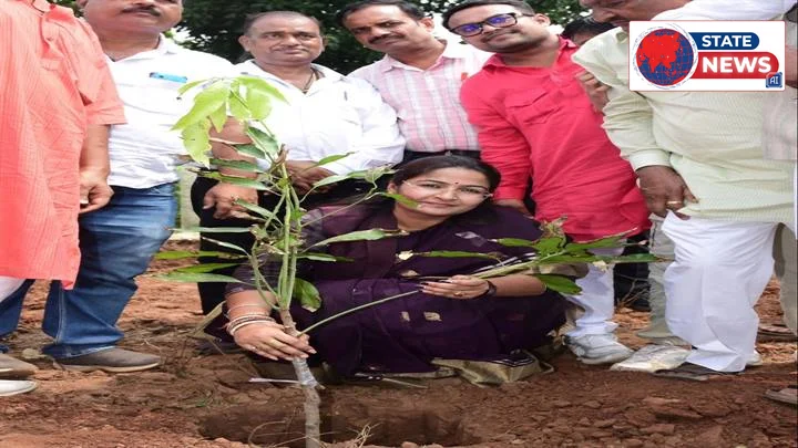 सतना में पौधरोपण महाअभियान: प्रकृति संरक्षण का संकल्प
