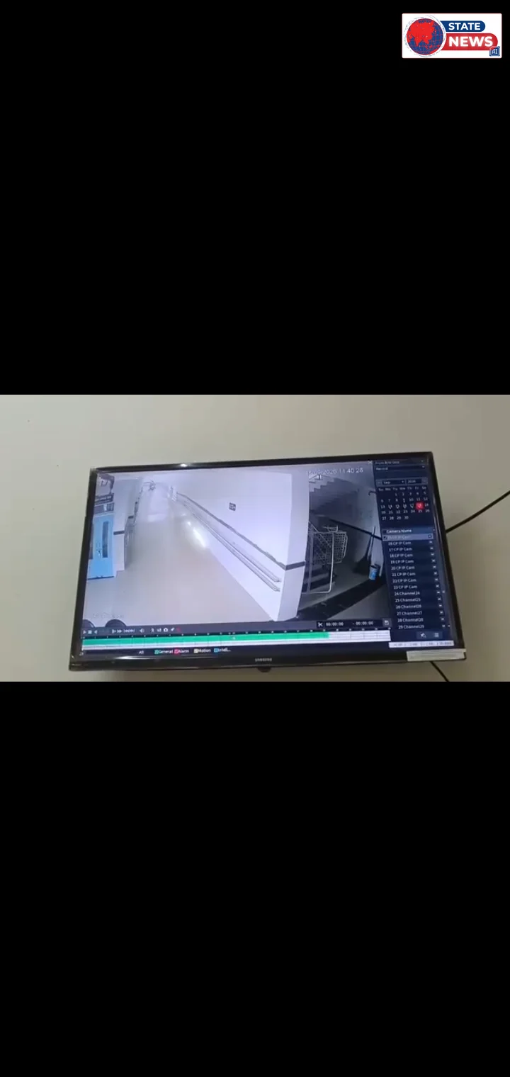 *खरगापुर अस्पताल के रैंप पर दौड़ाई ई-स्कूटी, भाजपा नेता का CCTV फुटेज वायरल*  *टीकमगढ़।* खरगापुर सामुदायिक स्वास्थ्य केंद्र के रैंप पर ई-स्क