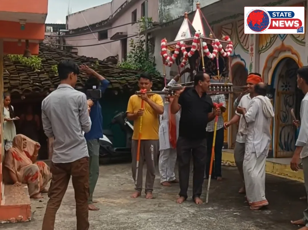 सहजपुर में धूमधाम से मनाई गई डोल ग्यारस: जयकारों के बीच जल विहार के लिए निकले बांके बिहारी और राम लला
