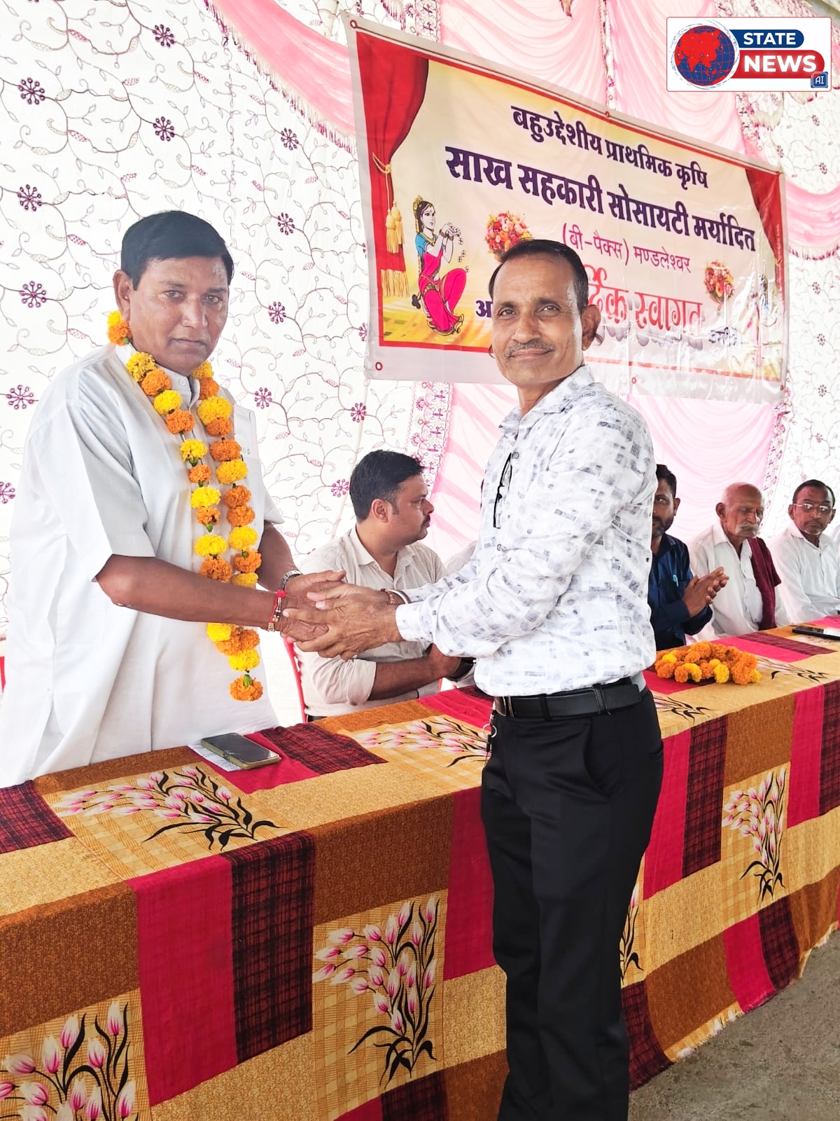 मंडलेश्वर कृषि मंडी में किसान समस्याओं पर विशेष बैठक