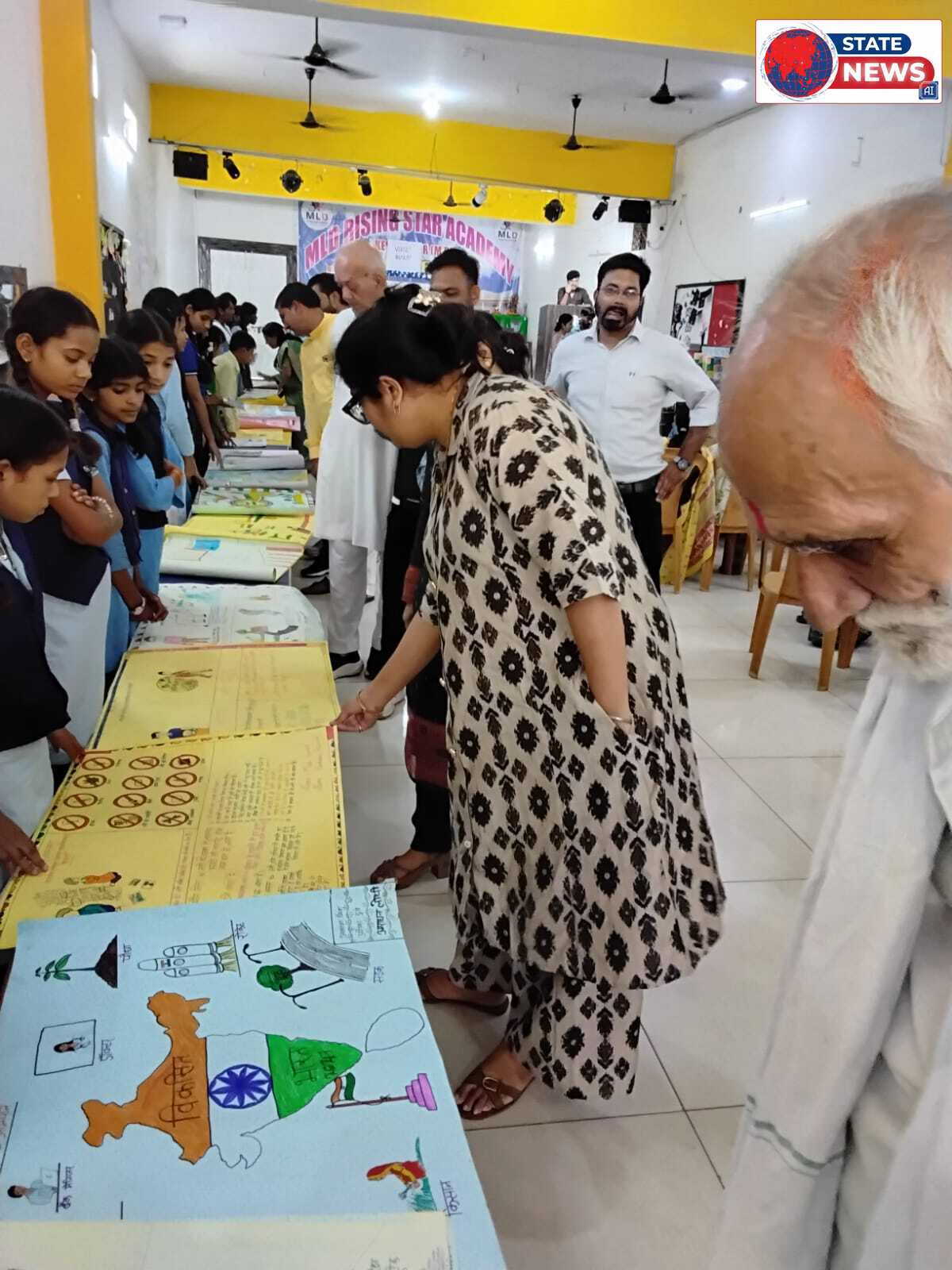 ​केसली में ‘विकसित भारत संकल्पना’ पर चित्रकला प्रतियोगिता: बच्चों ने रंगों से उकेरा भविष्य के भारत का सपना