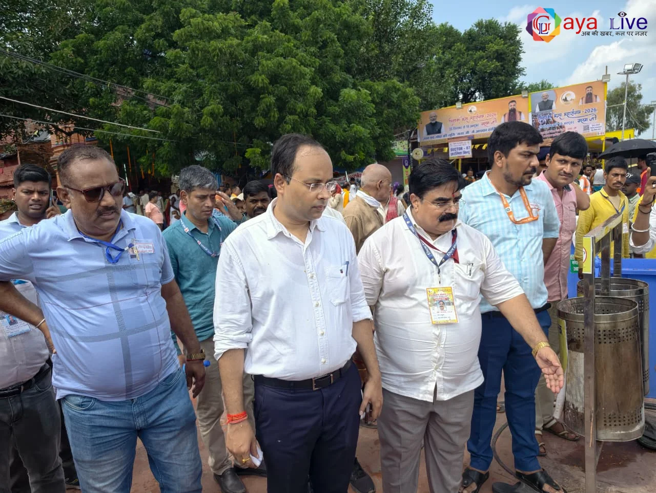 पितृपक्ष मेला: दूसरे दिन विष्णुपद क्षेत्र में श्रद्धालुओं की भारी भीड़, डीएम ने लिया व्यवस्थाओं का जायजा