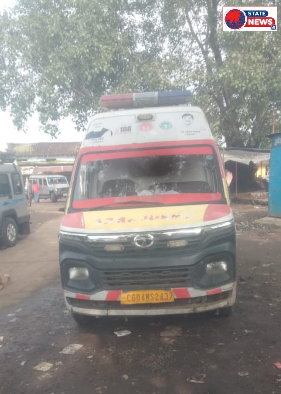 2 दिन से सरकारी एंबुलेंस खराब मोहगांव विकासखंड का मामला