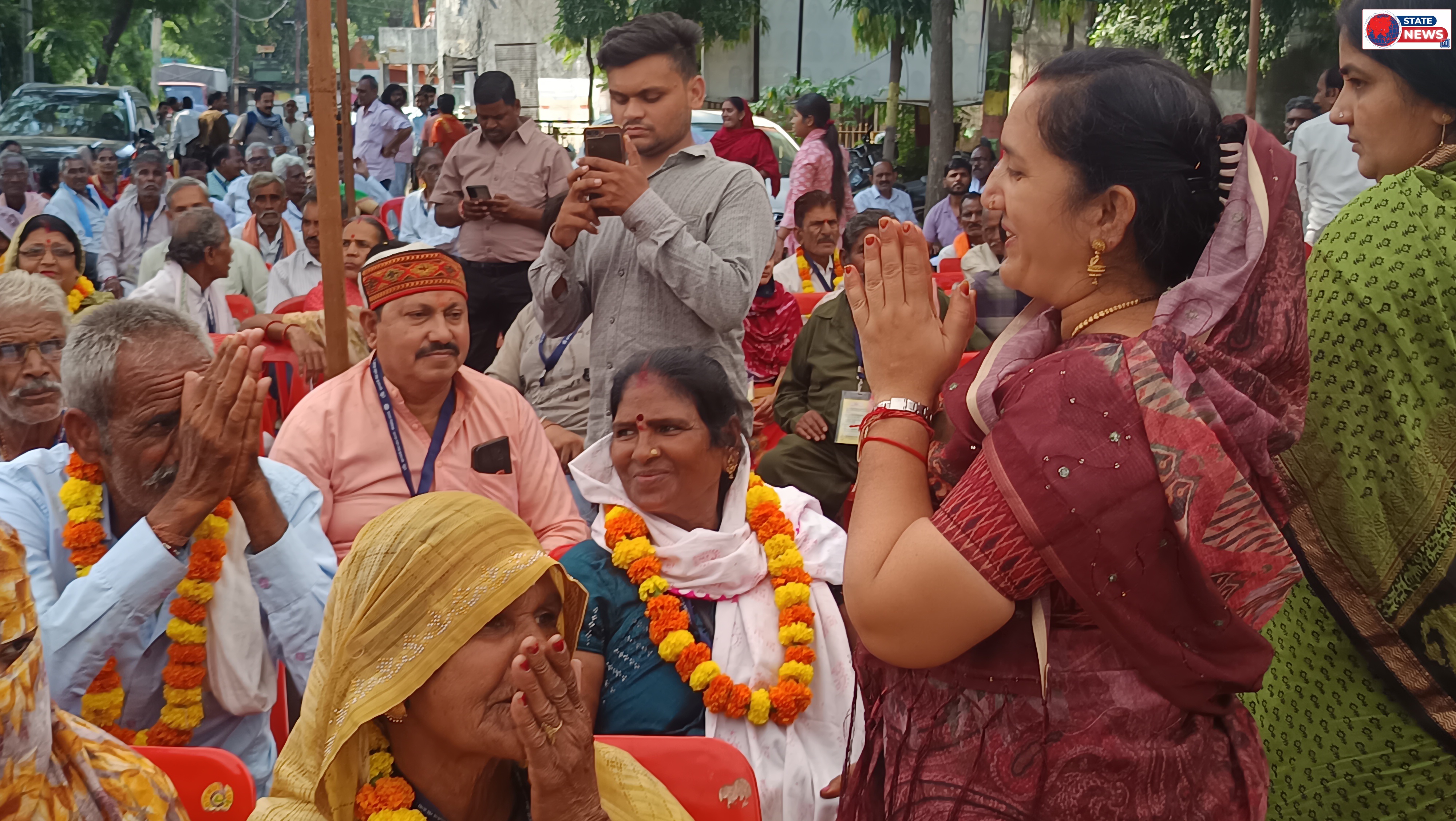 मुख्यमंत्री तीर्थदर्शन योजना के तहत 196 तीर्थयात्रियों का जत्था वाराणसी रवाना