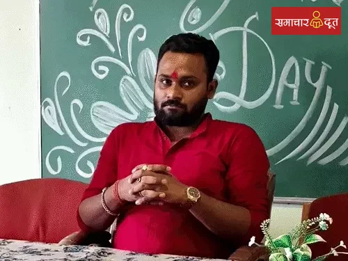 प्रोफेसर ने छात्राओं से कहा- 50,000 दूंगा, मेरे पास आओ:कॉलेज की लड़कियों से अश्लील डिमांड, प्रिंसिपल ने मामला दबाया; विवाद बढ़ने पर इस्तीफा 