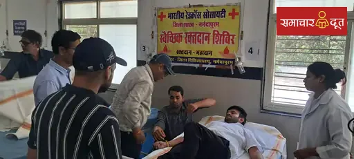 सिविल जज और नागरिकों ने सेवा संकल्प अभियान के तहत रक्तदान शिविर में दिया अमूल्य योगदान