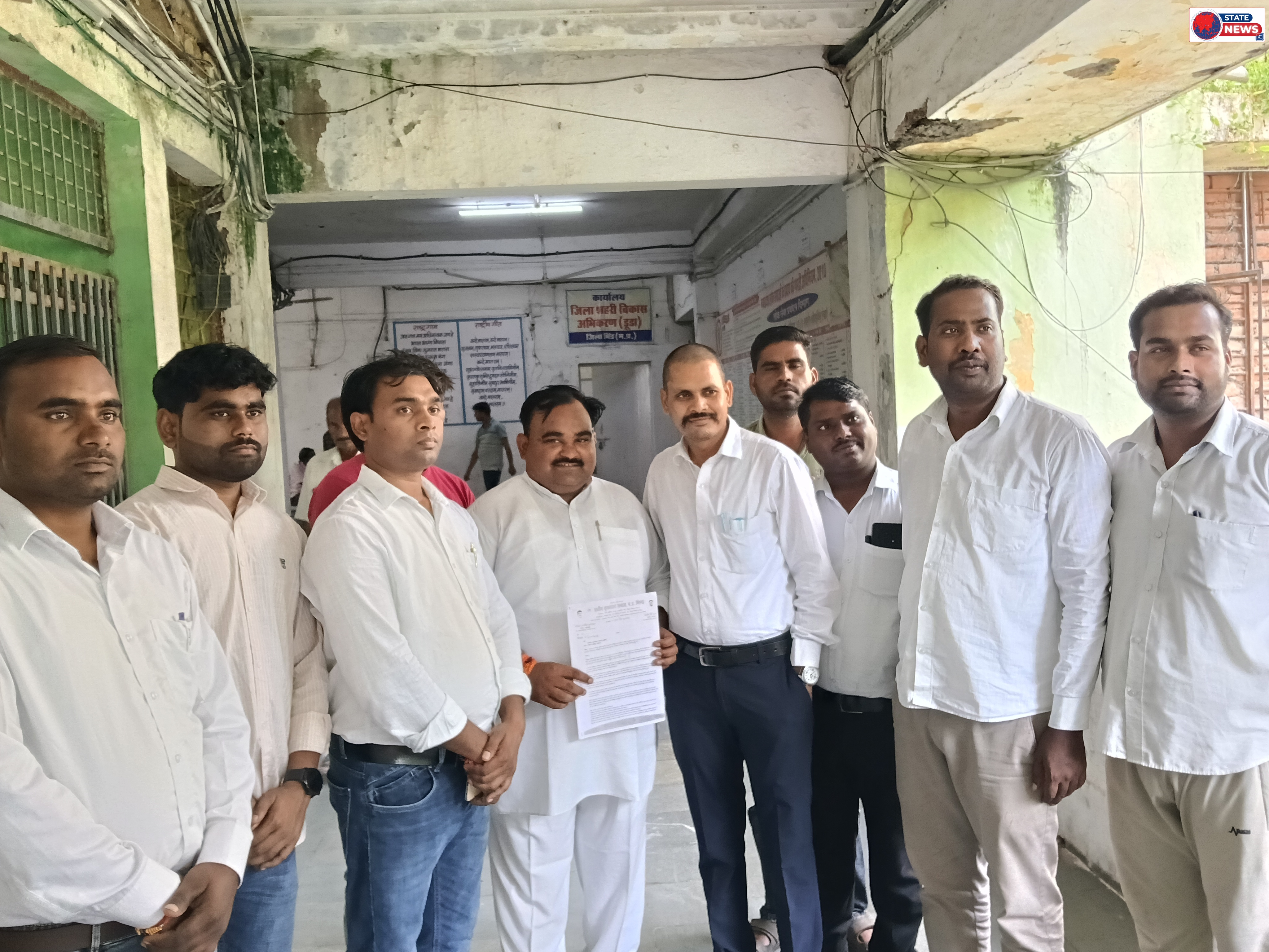 2027 की जनगणना में OBC के लिए पृथक कॉलम और जातिवार आंकड़े दर्ज करने की मांग, राष्ट्रपति के नाम भिण्ड कलेक्टर को सौंपा ज्ञापन