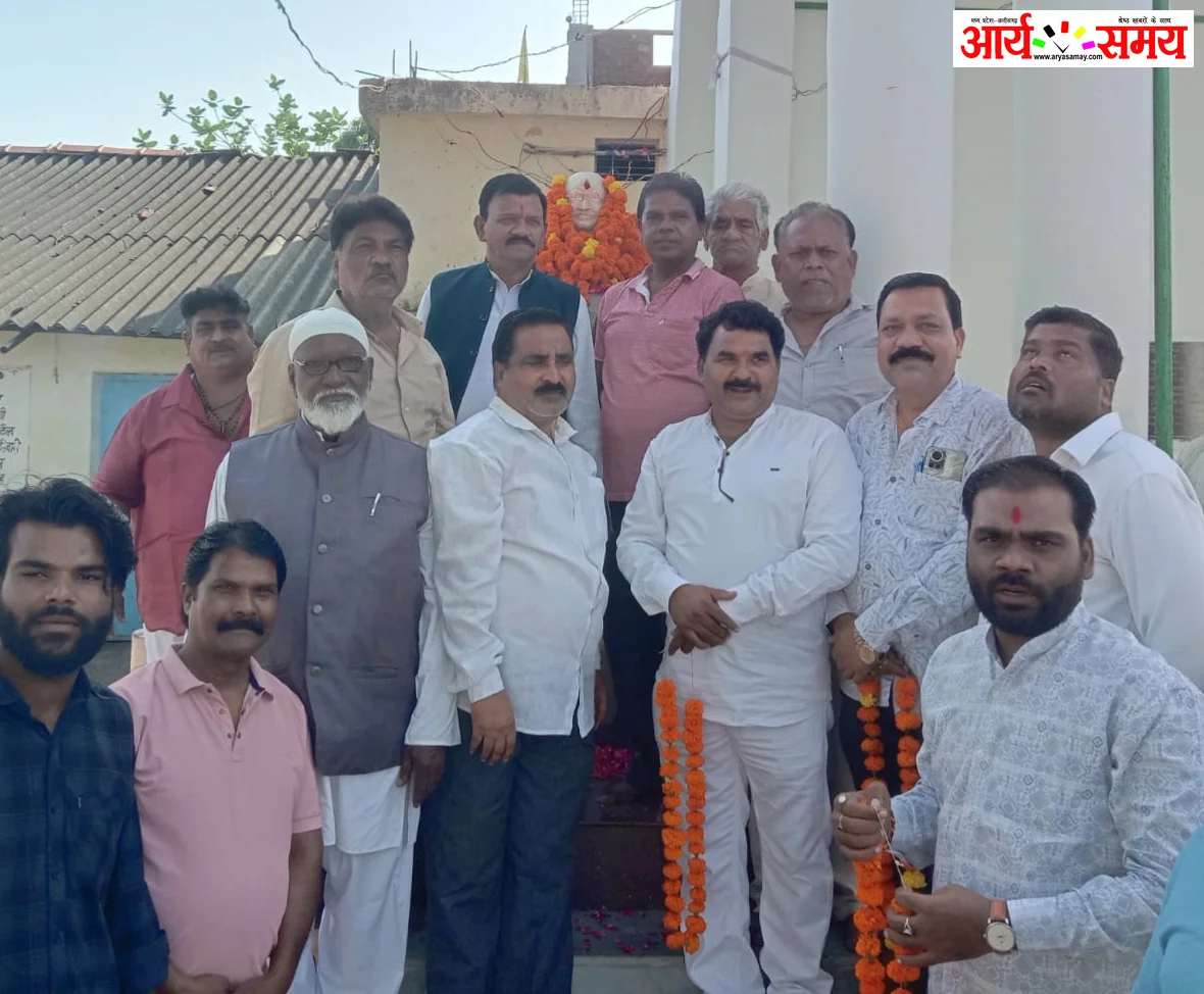 Jabalpur News: बरेला कांग्रेस कमेटी ने मनाई महात्मा गांधी एवं लालबहादुर शास्त्री की जयंती