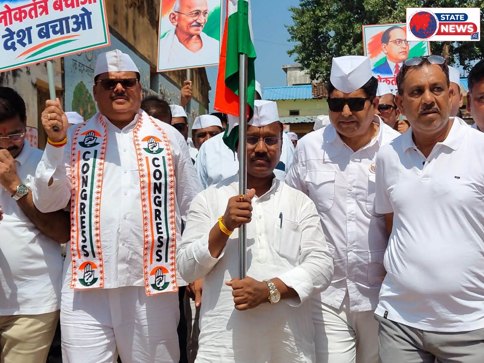 कमलेश्वर पटेल ने बुलंद की लोकतंत्र की आवाज़ — “वोट पर पहरा, तो लोकतंत्र पर पहरा”