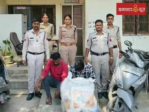 उज्जैन में अवैध शराब ले जा रहे दो गिरफ्तार