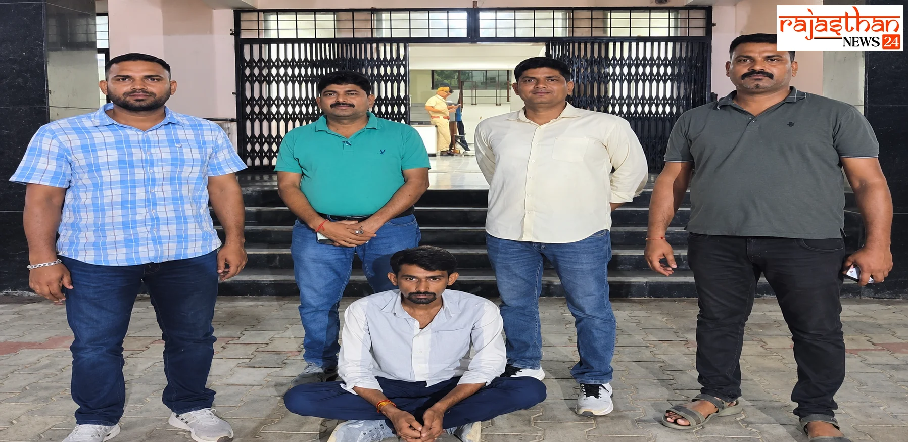 एएनटीएफ की गिरफ्त में आरोपी।