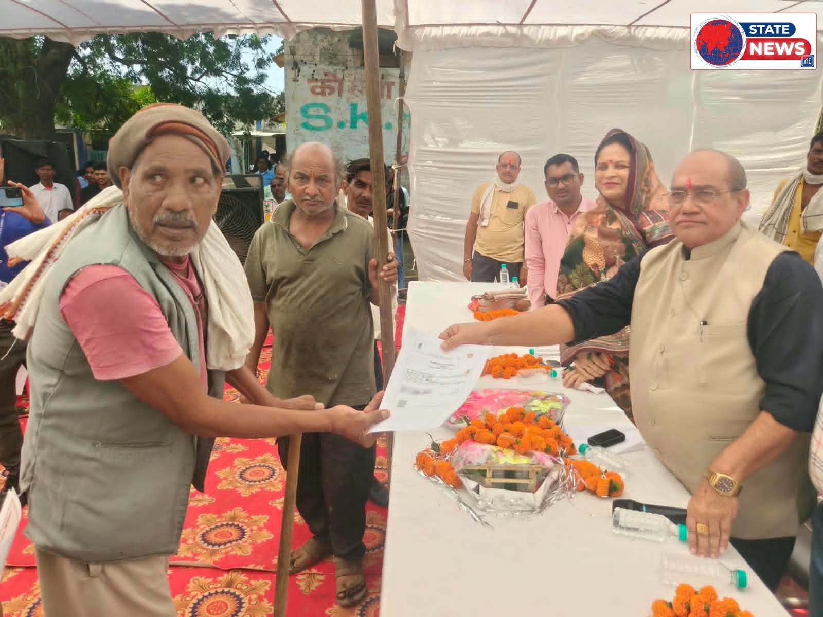 दफ्तरों के चक्कर से राहत की पहल: एक ही जगह 22 विभाग, 156 आवेदन पहुंचे; मौके पर हुआ निराकरण
