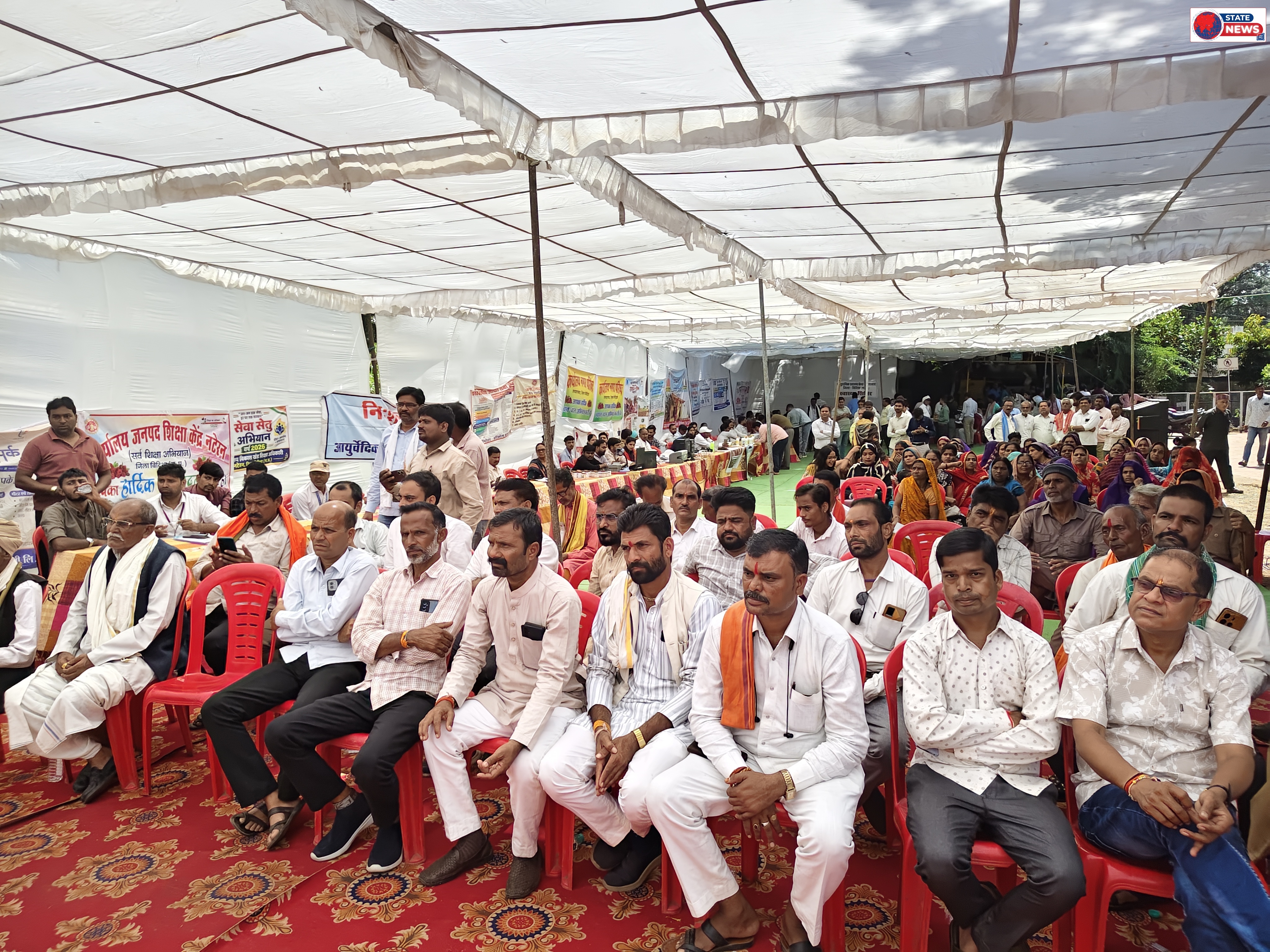 दफ्तरों के चक्कर से राहत की पहल: एक ही जगह 22 विभाग, 156 आवेदन पहुंचे; मौके पर हुआ निराकरण