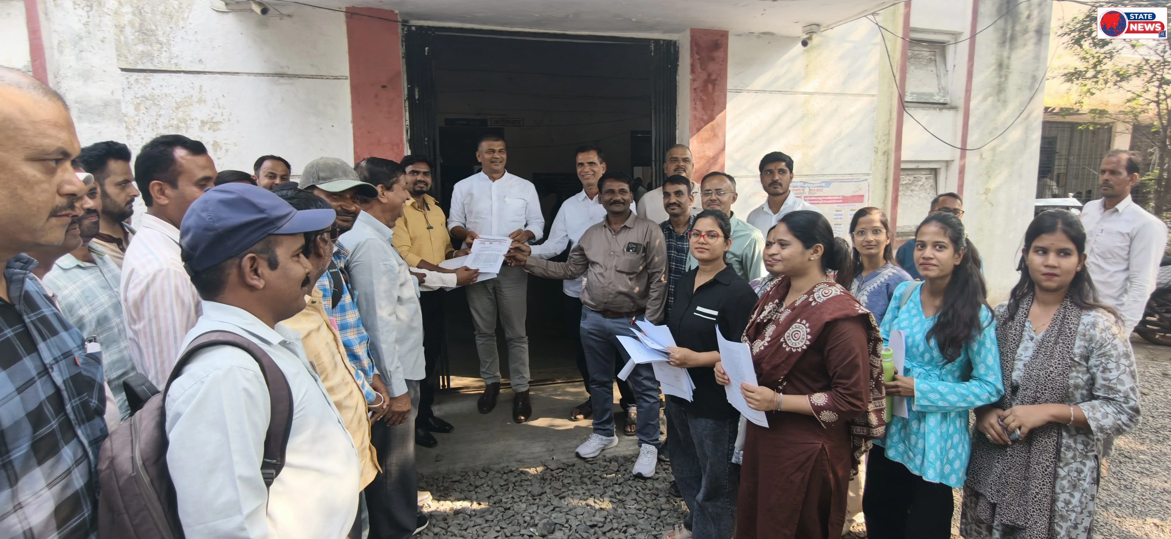स्वामित्व योजना में पटवारियों पर कार्रवाई का विरोध, आलोट-ताल अनुभाग के पटवारियों ने दी आंदोलन की चेतावनी