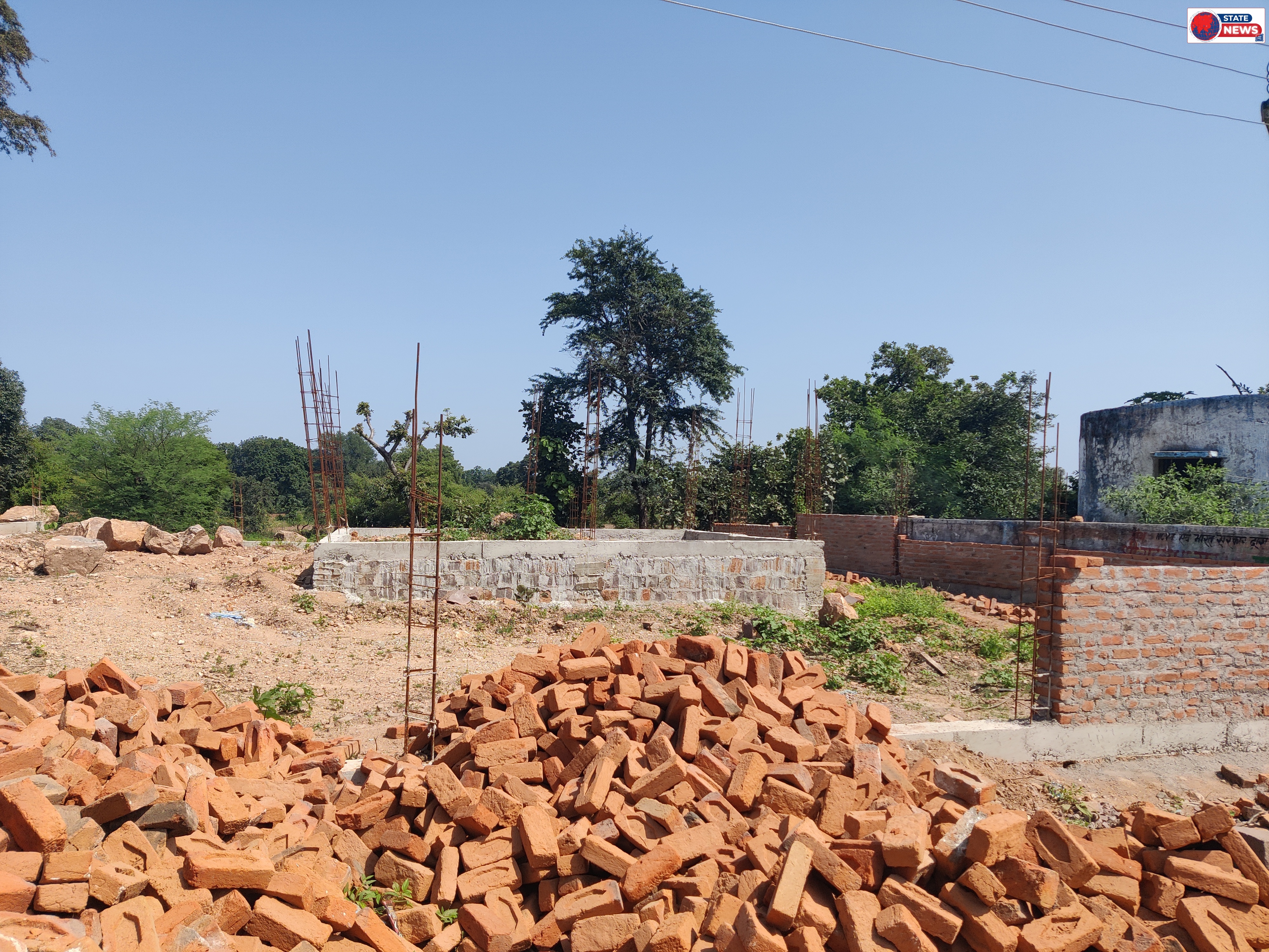 धरातल पर कचरा कागजों में सफाई का दावा