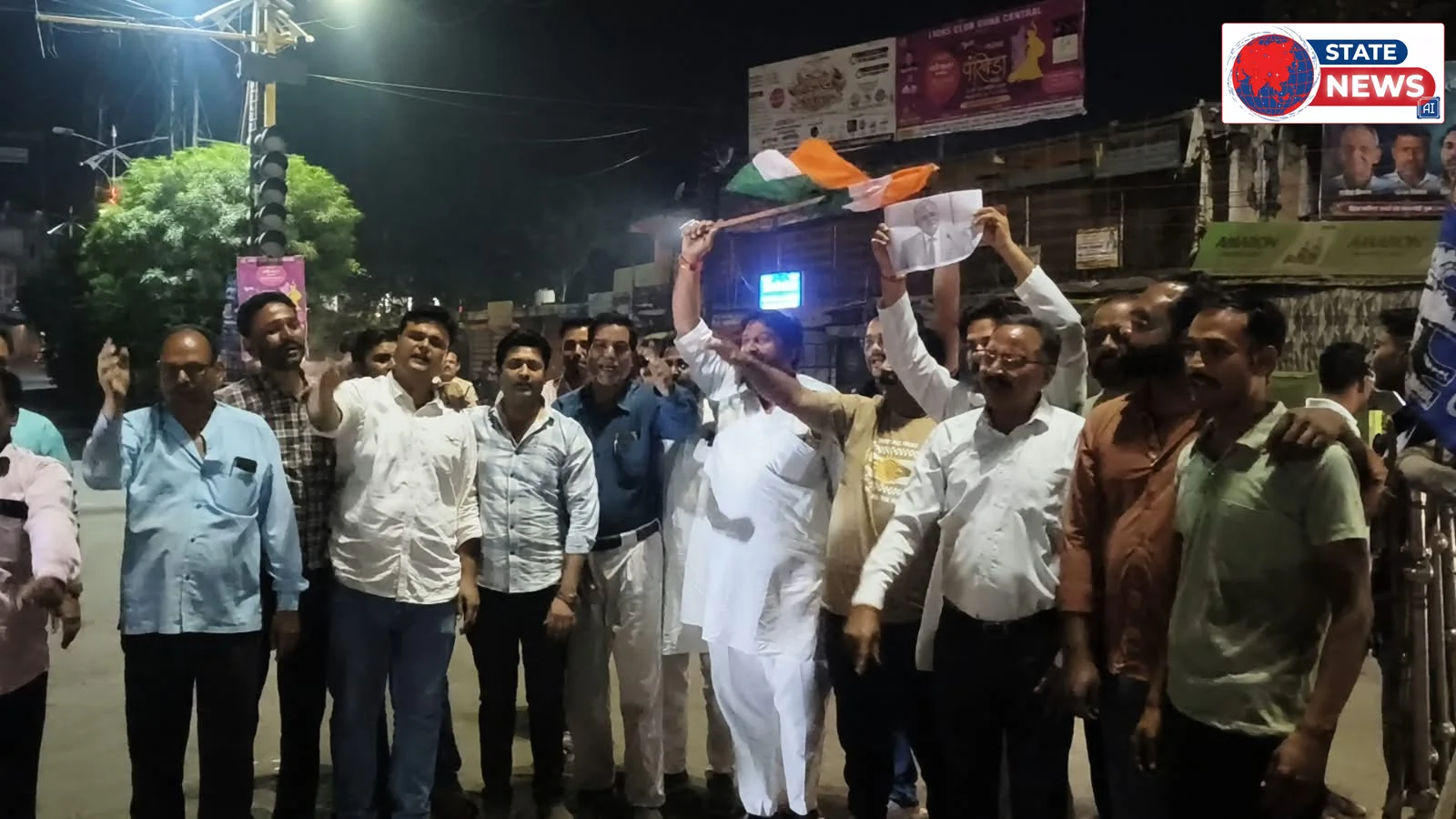  *हनुमान चौराहे पर कांग्रेस का प्रदर्शन, ज्ञानेश कुमार का पुतला दहन किया*  