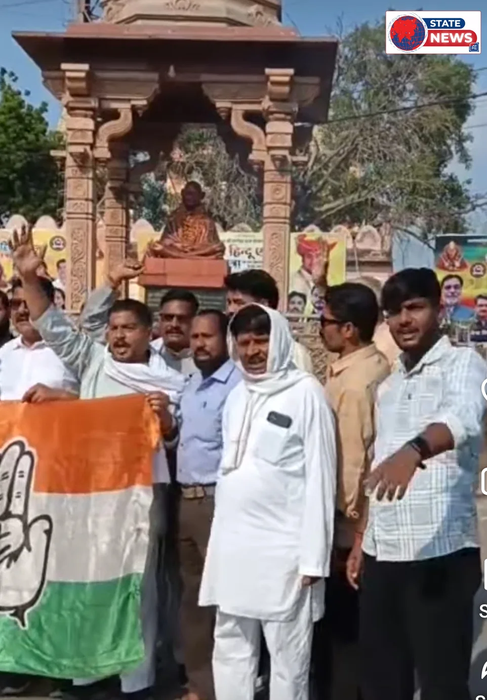 कोतवाली से 150 मीटर दूर कांग्रेस का हंगामा: गांधी चौराहे पर फूंका PM मोदी का पुतला, शहर में सियासी पारा हाई