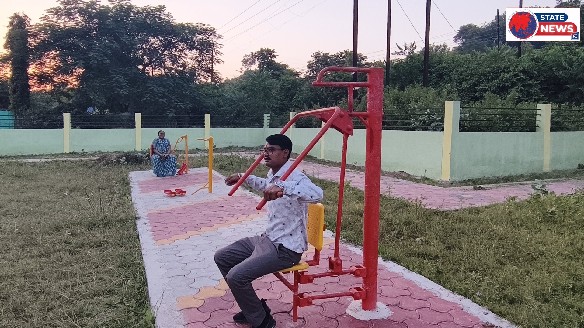 नेपानगर  वार्ड 11 के ग्रीन स्पेस पार्क की जांच करने पहुंची कार्यपालन यंत्री नगरी प्रशासन इंदौर संभागीय टीम, निर्माण में मिलीं कमियां