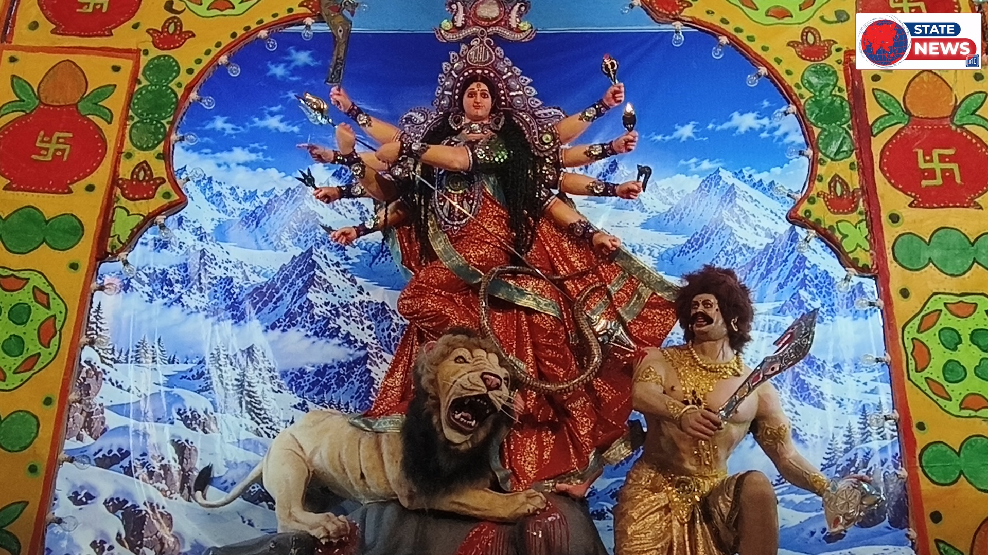 नेपानगर में माता रानी की भव्य प्रतिमाओं का भव्य स्वागत, ढोल-डीजे पर माता रानी की धुन पर नाचते-गाते स्थापना स्थल तक पहुंचे भक्त