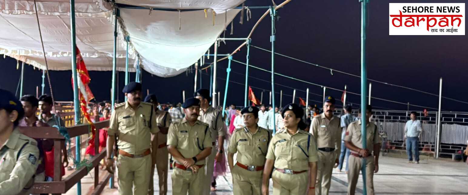 ​नवरात्रि पर्व के दृष्टिगत पुलिस महानिरीक्षक श्रीमती रुचि वर्धन मिश्र ने देवीधाम सलकनपुर मंदिर में सुरक्षा व्यवस्थाओं का लिया जायजा