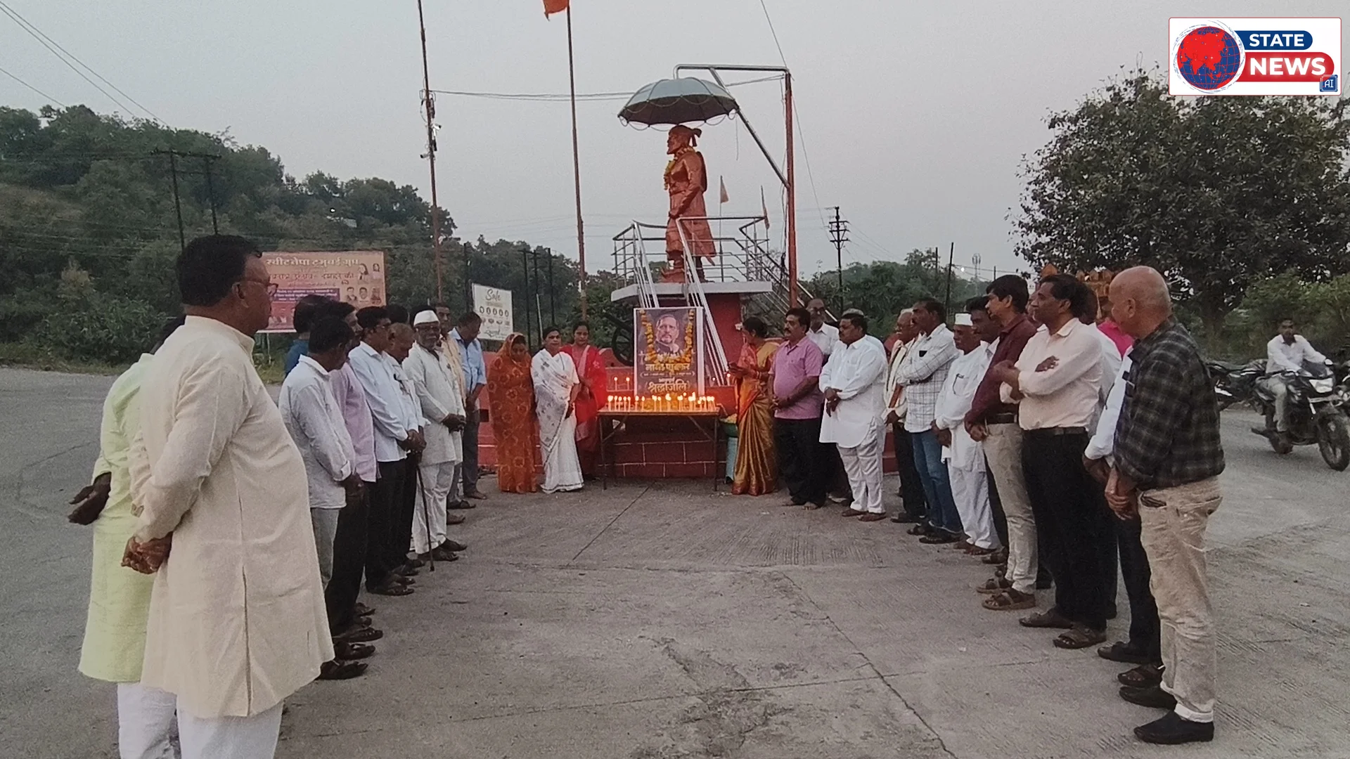 नेपानगर में अभिनेता नाना पाटेकर को दी श्रद्धांजलि, समाजसेवा के कार्यों को किया याद