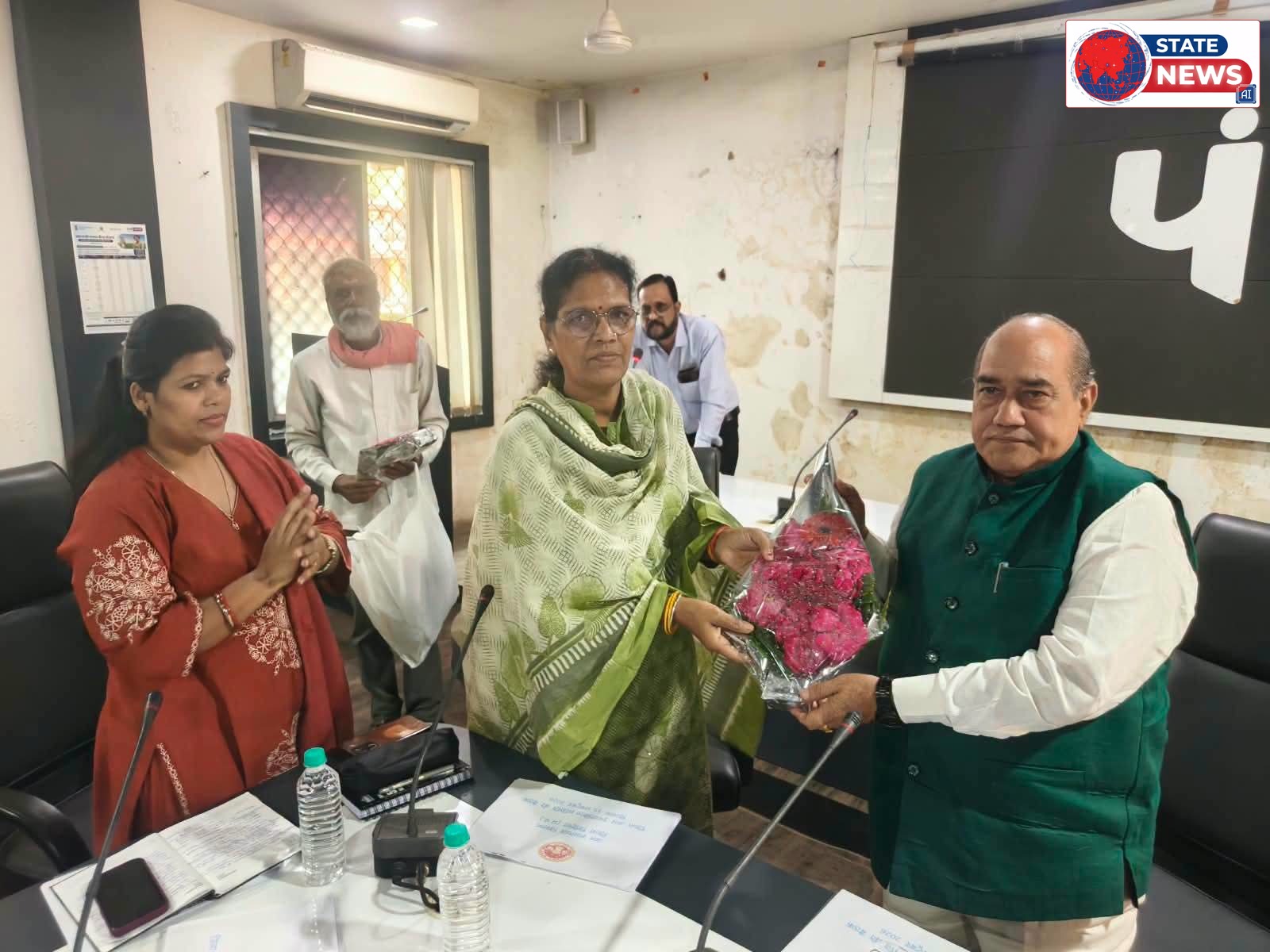 1 नवंबर से नहरों में दौड़ेगा पानी, किसानों को मिलेगी राहत; विधायक सूर्यप्रकाश मीणा ने बैठक में बनाई सिंचाई की रणनीति