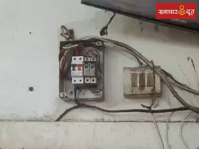 भोपाल के न्यू मार्केट में बिना NOC के चल रही दुकानों में आग का खतरा, छोले-भटूरे खाने वाले लोग जोखिम में