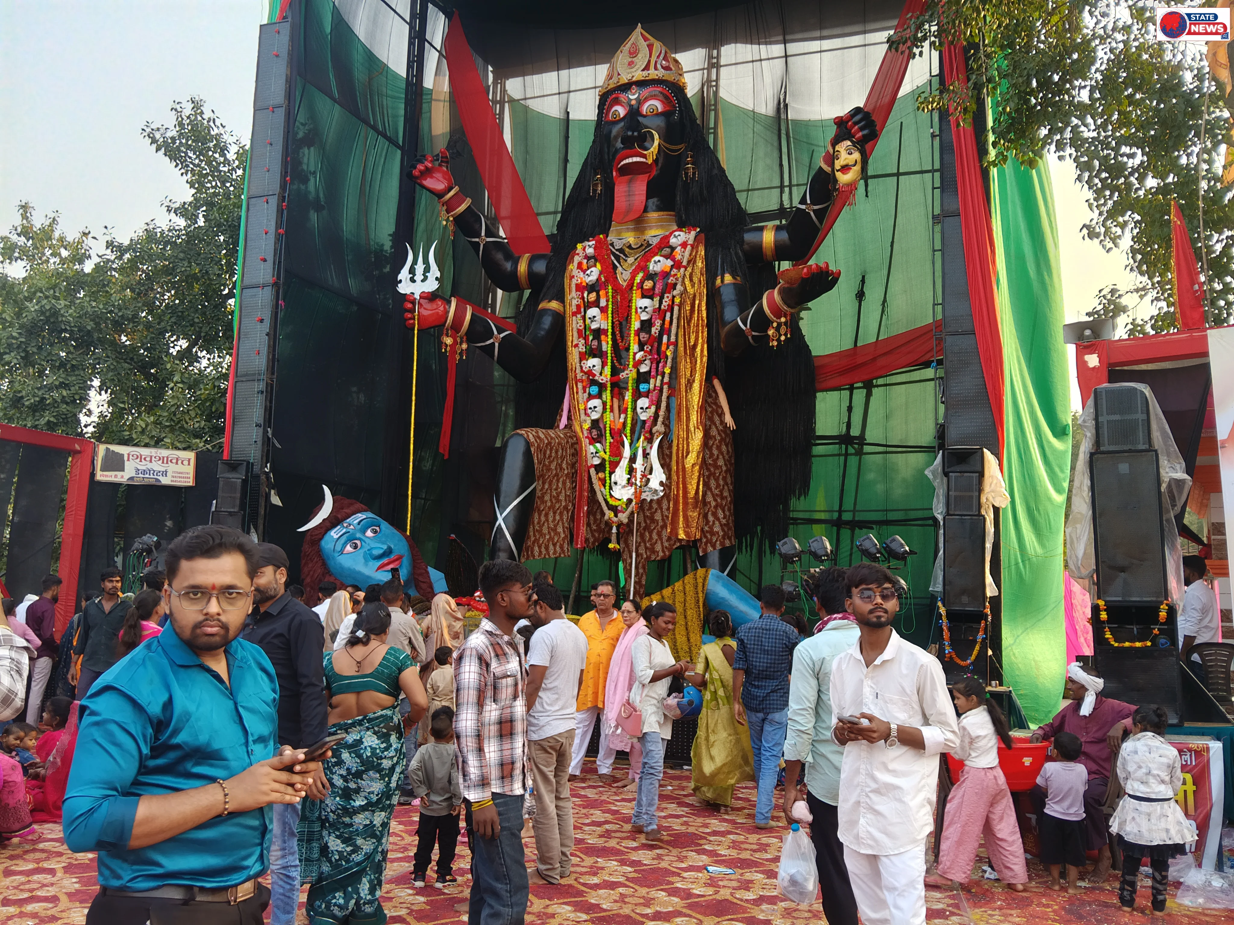 ग्राम बम्हनी में 51 फीट की मनोकामनावाली महाकाली माता की भव्य प्रतिमा स्थापित, 23 अक्टूबर को होगा विसर्जन