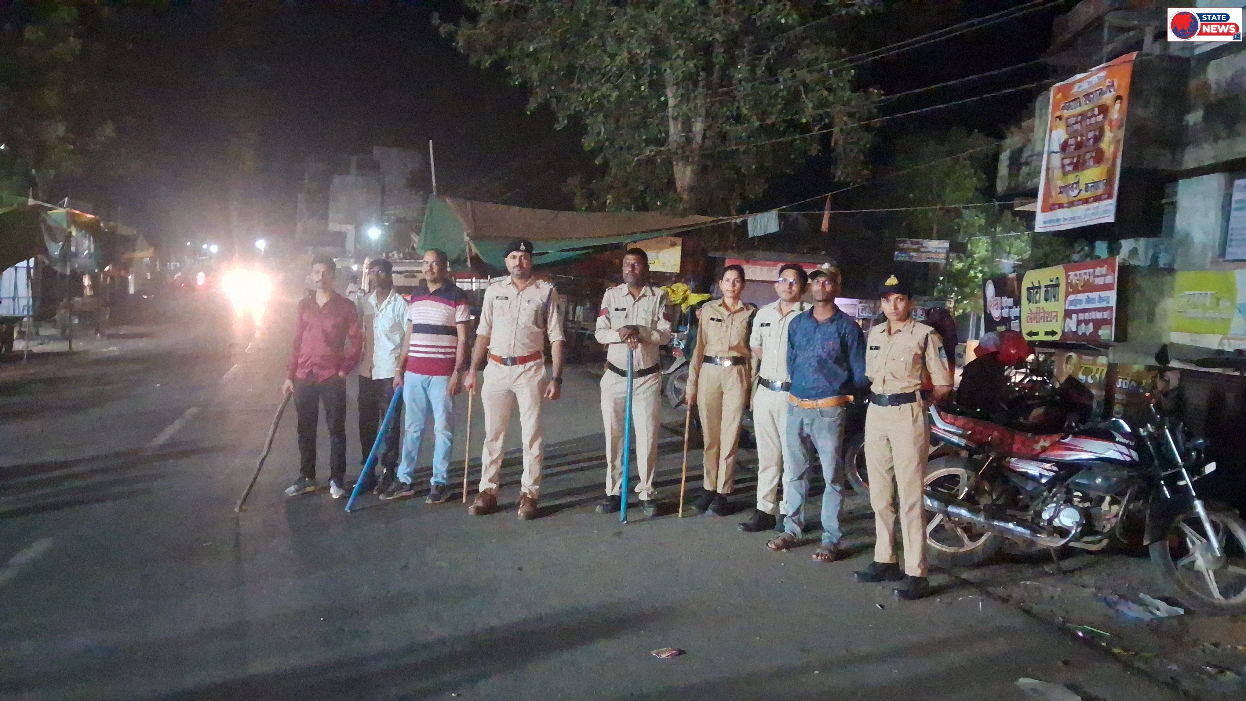 खकनार पुलिस ने चलाया रात्रि में विशेष चेकिंग अभियान  स्टंटबाजो कि धर पकड़ कर मोटर व्हीकल एक्ट के तहत कार्यवाही