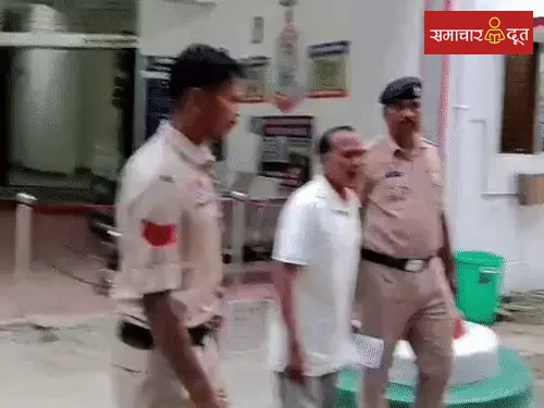 शिक्षक ने फेसबुक पर लिखा- रावण नहीं, ऋषि-मुनियों को जलाओ:पुलिस पहुंची तो भागने लगा, जशपुर में धार्मिक पोस्ट पर बवाल के बाद गिरफ्तार