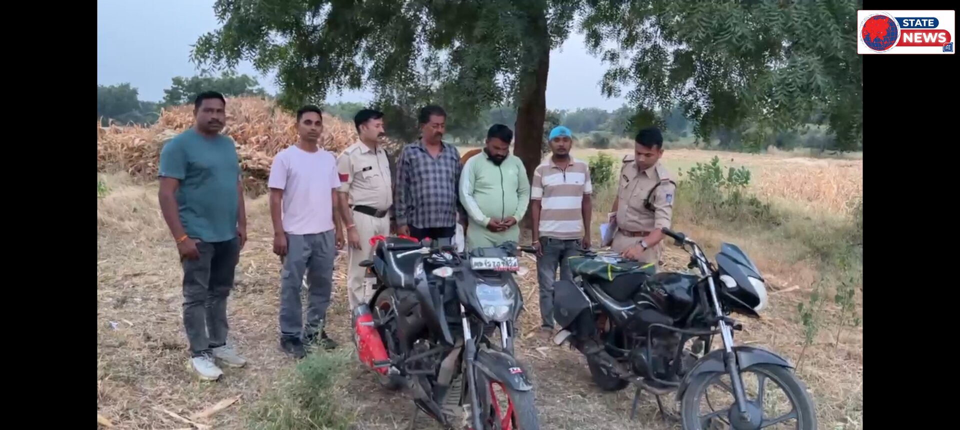 देशी कट्टा के साथ गिरफ्त में