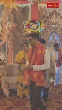 सादगी की मिसाल बने मंत्री ओपी चौधरी, दुर्गा पंडालों के दर्शन के लिए स्कूटी से निकले; जनता ने की जमकर सराहना