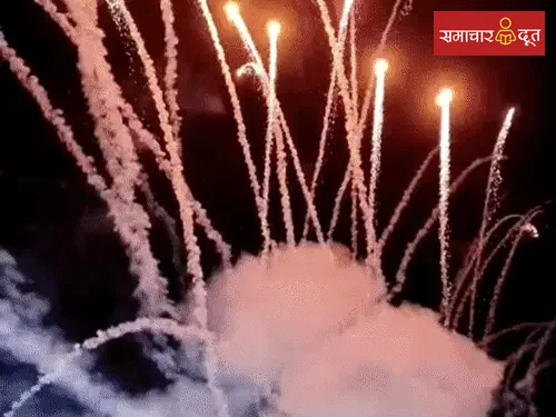 रायपुर में 101 फीट का रावण जला, जमकर आतिशबाजी