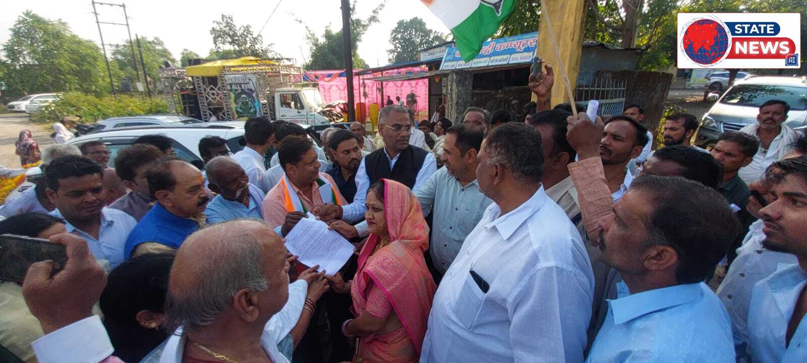 कांग्रेसियों ने केसली ब्लॉक को सूखाग्रस्त करने महामहिम के नाम सौंपा ज्ञापन