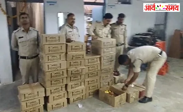 Jabalpur News: कैंट बगीचा नंबर 68 में पुलिस ने मारा छापा, शराब की बड़ी खेप पकड़ी 