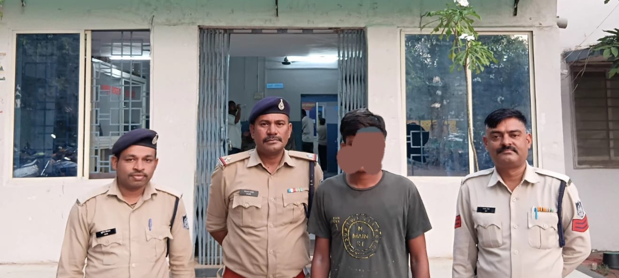 नशा मुक्ति अभियान में धार पुलिस की कार्वाही