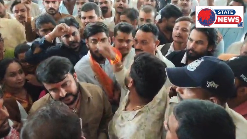 सवर्ण समाज का प्रदर्शन विवेकानंद पार्क से कलेक्ट्रेट तक
