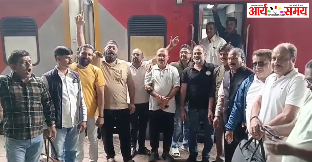 Jabalpur News: वोट बचाओ – देश बचाओ महारैली में शामिल होने जबलपुर से सैकड़ों कांग्रेस कार्यकर्ता दिल्ली रवाना