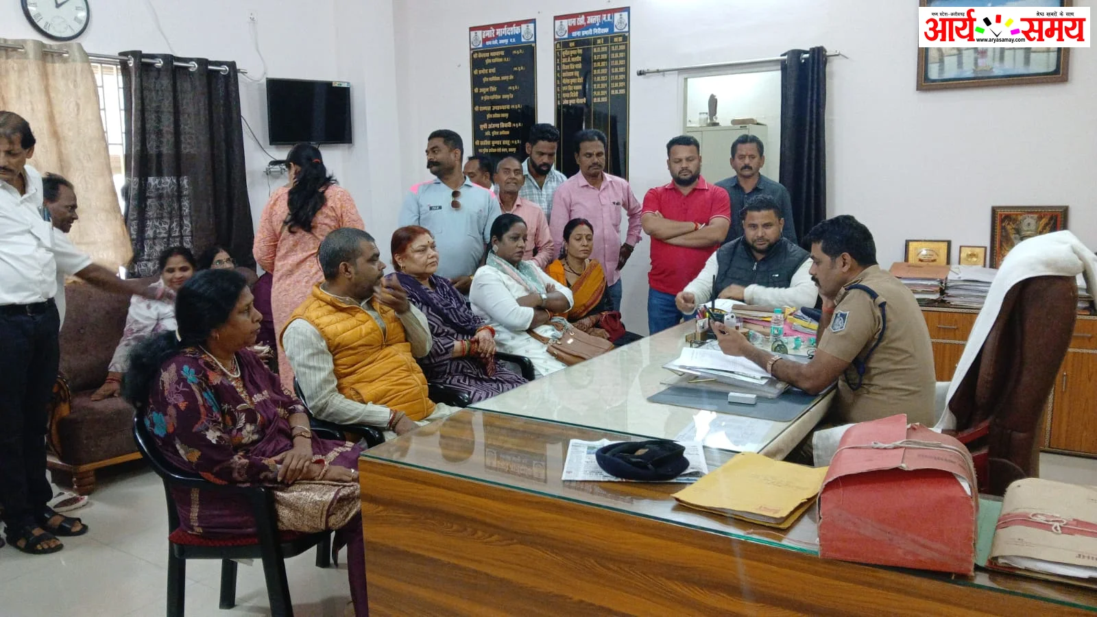 Jabalpur News: रांझी तहसील कार्यालय में महिला और वकील के बीच विवाद का मामला गर्माया, भाजपा पार्षदों के साथ महिला पहुंची थाने  ​