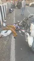 सलकनपुर में हादसा: देवीधाम से लौट रही छात्राओं की स्कूटी डिवाइडर से टकराई