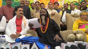 डबरा नवग्रह शक्तिपीठ पहुंचे दाती महाराज,की प्रेसवार्ता।