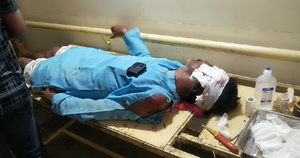 मालथौन हाईवे रोड पर हुआ भीषण सड़क हादसा, कंटेनर ने बाइक को मारी टक्कर बाइक सवार दो महिलाओं की हुई मौत एक व्यक्ति हुआ घायल।