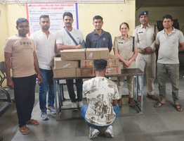 *थाना सुरखी पुलिस की बड़ी कार्रवाई: अवैध शराब का जखीरा पकड़ा, आरोपी गिरफ्तार*  सागर। पुलिस अधीक्षक सागर श्री विकास कुमार शाहवाल के कुशल निर्दे