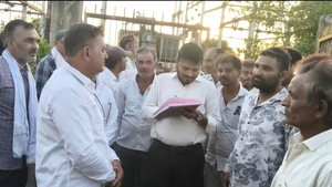 रात के अंधेरे में 'खाद कांड'! तीन दिन बाद भी नहीं हुई FIR, कृषि विभाग और प्रशासन पर उठे सवाल?